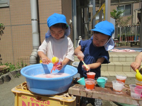 満三歳空組　アイス屋さんオープン！！　５月２６日