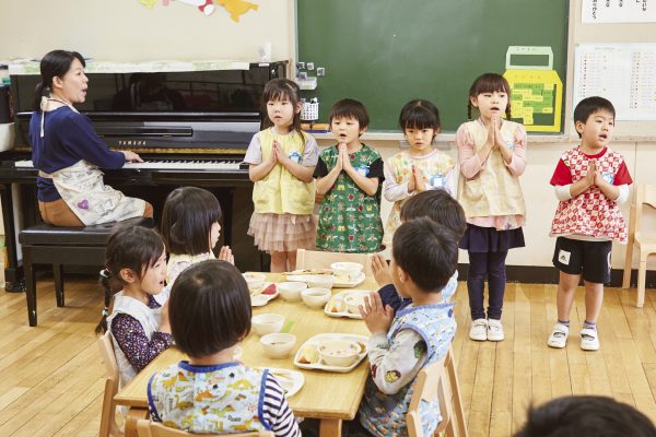 宝 仙 学園 安い 幼稚園 エプロン